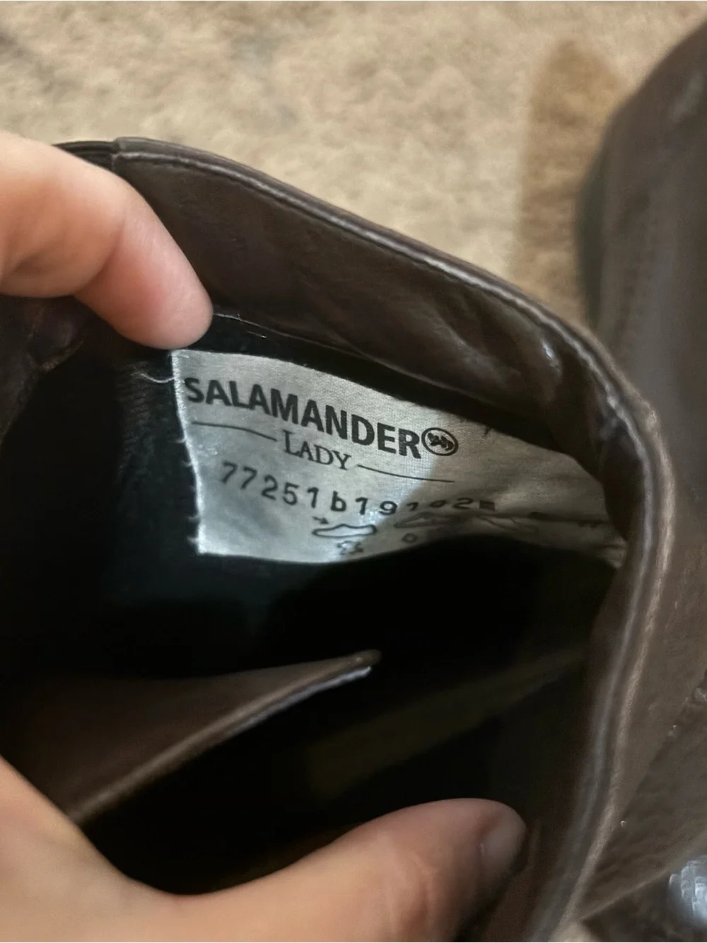 Salamander leather Women’s Brown Zip-Front Ankle Boots